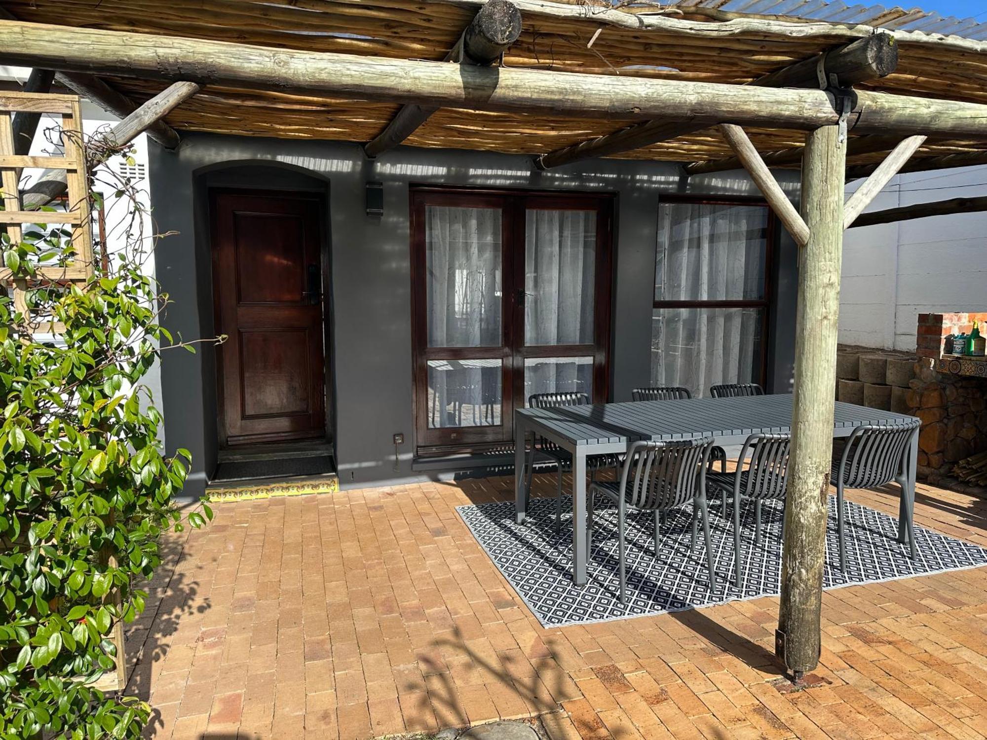 Little Paradise In Hout Bay *