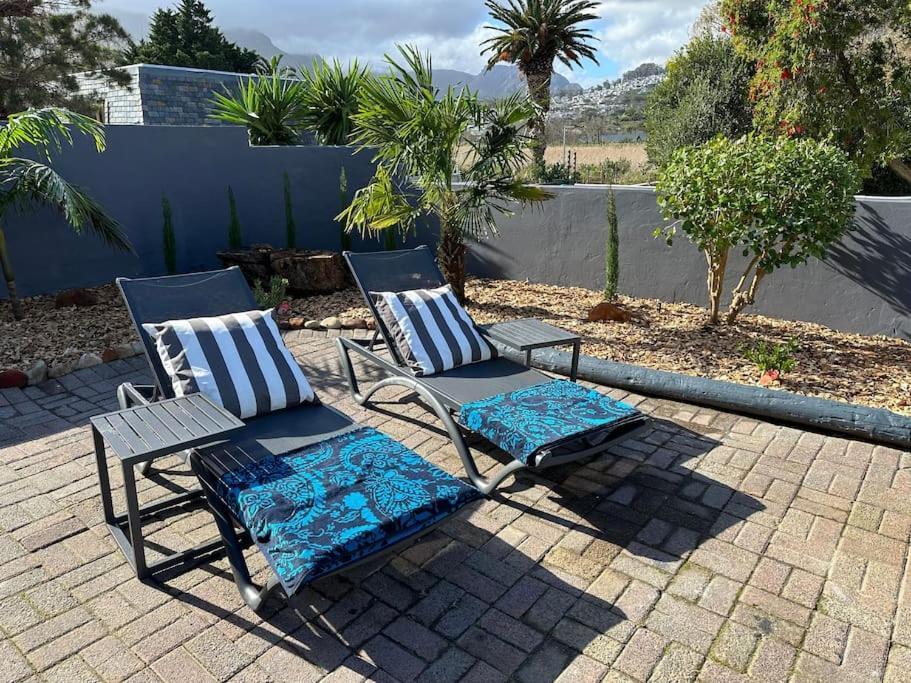 Little Paradise In Hout Bay *